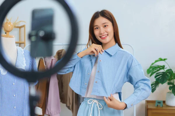 Online Marketing Concept Young Asian Women Trying Shirt Present Detail — Stock Photo, Image