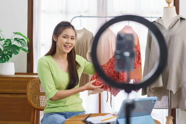 Fashion Clothes Online Concept Female Seller Present Sell New Collection — Stock Photo, Image