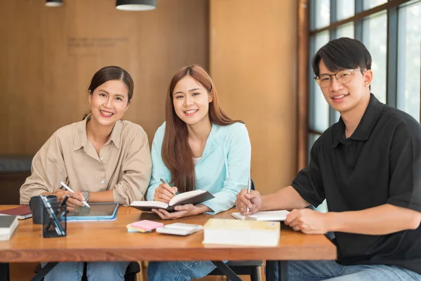 Education Concept Female Tutor Students Smiling Looking Camera While Study — ストック写真