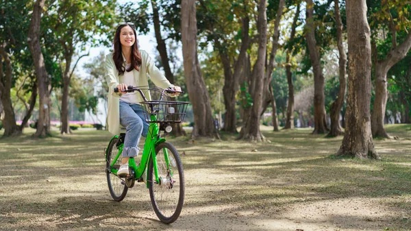Women Riding Bicycle Enjoying Relaxation Exercise Healthy Lifestyle Park — Stock Photo, Image