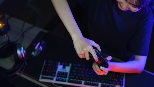 Γυναίκα Χάκερ Στο Διαδίκτυο Gamer Παίζει Streaming Video Games Στον — Φωτογραφία Αρχείου