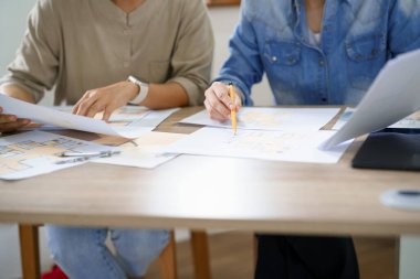 Mühendislik danışmanlığı kavramı, kadın mühendis tartışmanın planına işaret ediyor.