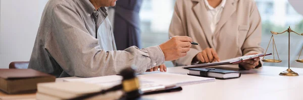 Senior Businessman Discussing Asking Terms Contract Legal Agreement Lawyer — Stock Photo, Image