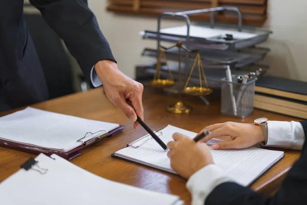 Legal Justice Concept Senior Lawyer Points Contract Provide Law Advice — Stock Photo, Image