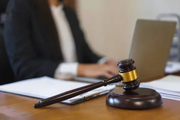 Law Justice Concept Young Female Lawyer Working Contract Laptop Law — Stock Photo, Image