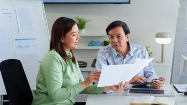 Asyalı yetişkin iş adamları, çevresel sosyal yönetim raporlarını ve sürdürülebilir girişimleri analiz ederek stratejik tartışmalara giriştiler.