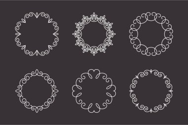 Vektör Dekoratif Yuvarlak Çizgisel Çerçeve Ayarlandı. Vintage Frame Design Elements, Filigree, Dekoratif Sınırlar, Sayfa Dekorasyonları, Böcekler İzole Edildi.