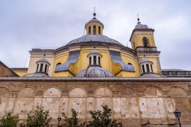 9 Aralık 2022 'de İspanya' nın Madrid kentindeki Büyük San Francisco El Grande Katolik Kilisesi Kraliyet Bazilikası