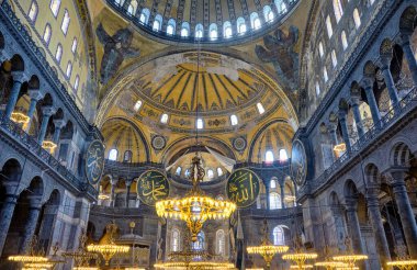 10 Eylül 2022 'de İstanbul' daki Ayasofya camii ve tarihi Bizans kilisesi.