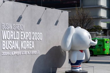 Busan Dünya Fuarı 2030 adaylık standı 2 Nisan 2023 tarihinde Seul şehir merkezinde.