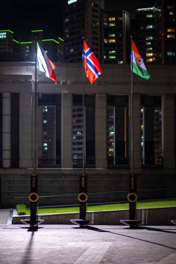 Kore Savaş Anıtı 'nın gece görüntüsü, 7 Temmuz 2023' te Güney Kore, Seul 'deki Kore Savaşı' na adanmış bir tarih askeri müzesi.