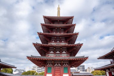 Shitennoji, 593 yılında Osaka Kansai 'de prens Shotoku Taishi tarafından kurulan Japonya' daki en eski Budist Tapınağı.