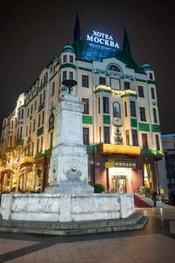 Sırbistan 'ın başkenti Belgrad' ın Terazije Meydanı 'ndaki Moskova Oteli, Belgrad' ın en tanınmış simgelerinden biri olan 1908 yılında 6 Ocak 2024 'te açıldı.