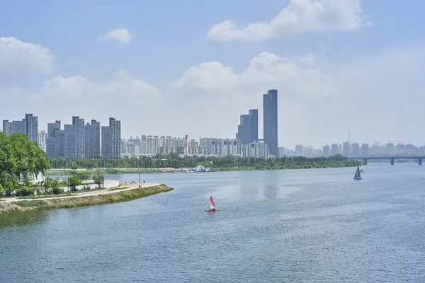 stock image Han river Hangang and urban cityscape of Seoul, capital of South Korea