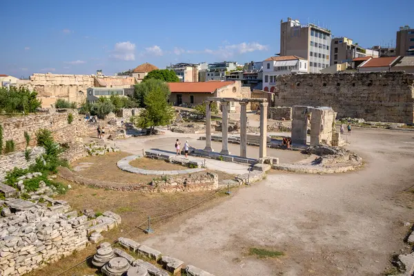 Atina 'da 17 Ağustos 2024' te Atina, Yunanistan 'da inşa edilen Roma Agorası' nın antik kalıntıları