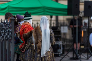 Çek Cumhuriyeti 'nin Prag kentinde ikonik Charles Köprüsü' nün kuruluşunun 667. yıldönümü anısına 9 Temmuz 2024 'te düzenlenen Ortaçağ geçit töreni tarihi yeniden canlandırması.