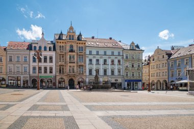 Çek Cumhuriyeti 'nin tarihi kenti Liberec' te 6 Temmuz 2024 'te eski Edvard Benes Meydanı