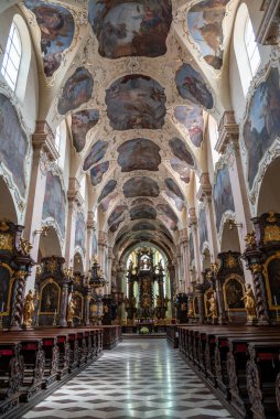 Strahov Manastırı 'nda Meryem Ana' nın Varsayımı Bazilikası, 12 yüzyılda kurulan Premonstratensian manastırı, 11 Temmuz 2024 'te Çek Cumhuriyeti' nin Strahov kentinde kurulmuştur.