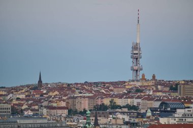 Çek Cumhuriyeti 'nin başkenti Prag' ın 15 Temmuz 2024 'te Letna Parkı' ndan havadan çekilmiş akşam manzarası