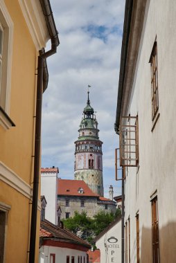 Cesky Krumlov kalesi, Çek Cumhuriyeti 'nin güney Bohemya bölgesinde 28 Temmuz 2024' te önemli bir turizm merkezi.