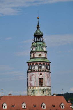 Cesky Krumlov kalesi, Çek Cumhuriyeti 'nin güney Bohemya bölgesinde 28 Temmuz 2024' te önemli bir turizm merkezi.
