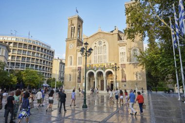 Halk arasında Metropolis veya Mitropoli olarak bilinen Annunciation Metropolitan Katedrali, Atina Başpiskoposluğu Katedrali, Yunanistan