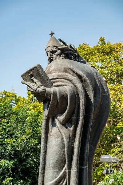 stock image Statue of bishop Grgur Ninski (Gregory of Nin), medieval Croatian Catholic prelate, work of sculptor Ivan Mestrovic in the Giardin Park in Split, Croatia on 29 August 2024