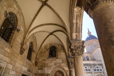 Hırvatistan Cumhuriyeti 'nin Dubrovnik kentindeki Bakire Meryem' in Varsayımına Dair Roma Katolik Katedrali