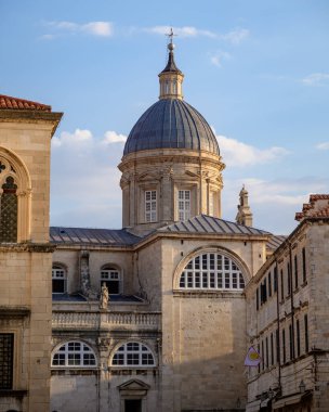 Hırvatistan Cumhuriyeti 'nin Dubrovnik kentindeki Bakire Meryem' in Varsayımına Dair Roma Katolik Katedrali