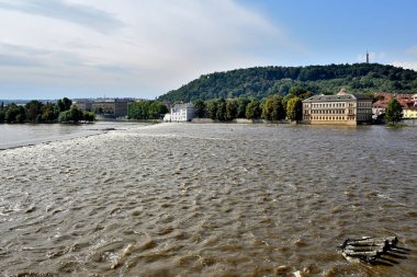 17 Eylül 2024 'te Çek Cumhuriyeti' nin Prag kentinde, Orta ve Doğu Avrupa 'da, Vltava nehrindeki yüksek su seviyeleri Boris' in ardından şiddetli yağmur ve sellere neden oldu.