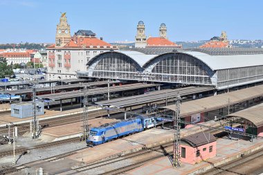Prag Ana Tren İstasyonu (Praha hlavni nadrazi), 20 Eylül 2024 tarihinde Çek Cumhuriyeti 'nin başkenti Prag' ın en işlek demiryolu merkezi.