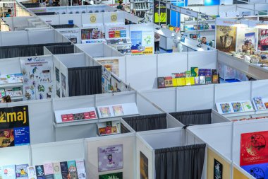 Sırbistan 'ın başkenti Belgrad' da 25 Ekim 2024 'te düzenlenen 67. Uluslararası Belgrad Kitap Fuarı (Medjunarodni Sajam knjiga)