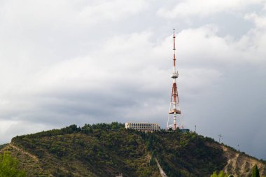 Tiflis TV haberleşme kulesi Gürcistan 'ın başkenti Tiflis' teki Mtatsminda Parkı 'nda yer alıyor.