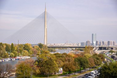 Ada Ciganlija ve Ada Köprüsü, Sırbistan 'ın Sava nehri üzerinde 24 Ekim 2024' te kurulan kablo destekli bir köprü.