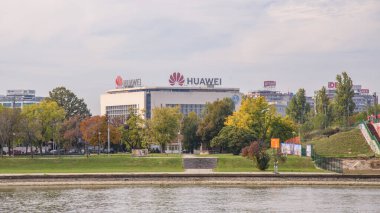 Huawei Technologies Co. Ltd. ofis binası 24 Ekim 2024 'te Sırbistan' ın başkenti Belgrad 'da.