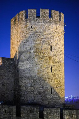 Sırbistan 'ın başkenti Belgrad' daki Kalemegdan parkında tarihi Belgrad Kalesi tahkimatlarının kalıntıları