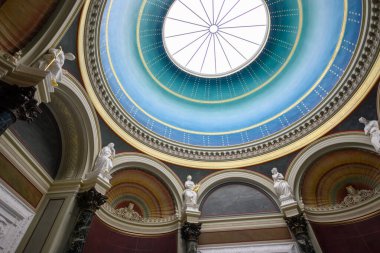 Alte Nationalgalerie, Eski Ulusal Galeri, Berlin 'deki Müze Adası' ndaki sanat galerisi, Almanya 'nın başkenti 2 Ocak 2025