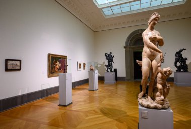 3 Ocak 2025 'te Almanya' nın Berlin kentindeki Museum Island kompleksinde Bode Müzesi 'nin daimi sergisi, heykeller, tablolar, Bizans sanat ve sikkeleri karma sanat koleksiyonu