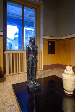 Eski Mısır eserleri 2 Ocak 2025 'te Almanya' nın başkenti Berlin 'deki Müze Adası' ndaki Yeni Müze 'de sergilendi.