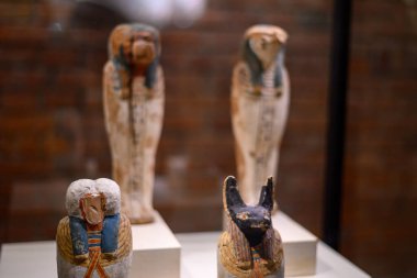 Eski Mısır eserleri 2 Ocak 2025 'te Almanya' nın başkenti Berlin 'deki Müze Adası' ndaki Yeni Müze 'de sergilendi.
