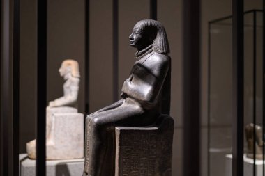 Tarihi eserler 2 Ocak 2025 'te Almanya' nın başkenti Berlin 'deki Müze Adası kompleksindeki Neues Müzesi' nde sergilendi.