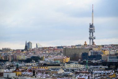 Prag 'ın kışın başkenti Çek Cumhuriyeti' nin havacılık manzarası, 12 Ocak 2025 'te Letna parkından manzara