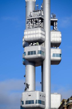 Çek Cumhuriyeti 'nin başkenti Prag' ın Zizkov ilçesindeki Zizkov televizyon ve gözlem kulesi 13 Ocak 2025