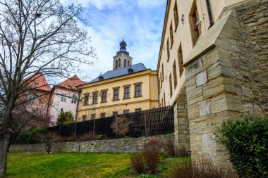 25 Ocak 2025 'te Çek Cumhuriyeti' nin Kutna Hora kentindeki Bohemya kraliyet sarayı, kraliyet konutu ve belediye binasının merkezi darphanesi.