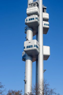 Çek Cumhuriyeti 'nin başkenti Prag' ın Zizkov ilçesindeki Zizkov televizyon ve gözlem kulesi 3 Şubat 2025