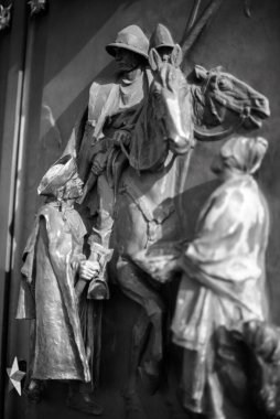 Çek Cumhuriyeti Prag 'ın Zizkov ilçesindeki Vitkov Tepesi Ulusal Anıtı' ndaki bronz kapıların ayrıntıları 3 Şubat 2025