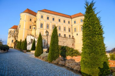 Mikulov Şatosu, 9 Şubat 2025 tarihinde Çek Cumhuriyeti 'nin Güney Moravya Bölgesi' nin Mikulov ilçesine bağlı bir kaledir.