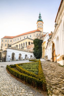 Mikulov Şatosu, 9 Şubat 2025 tarihinde Çek Cumhuriyeti 'nin Güney Moravya Bölgesi' nin Mikulov ilçesine bağlı bir kaledir.