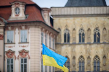 Rusya 'nın işgalinin üçüncü yıldönümünde Çek Cumhuriyeti' nin Prag kentindeki Old Town Square 'de 23 Şubat 2025' te Ukrayna 'ya destek için toplanın.
