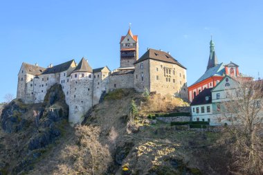 Madalyon Kalesi, 2 Mart 202 'de Çek Cumhuriyeti' nin Karlovy Vary bölgesinde, Madalyon kasabasındaki 12. yüzyıldan kalma gotik bir kale.